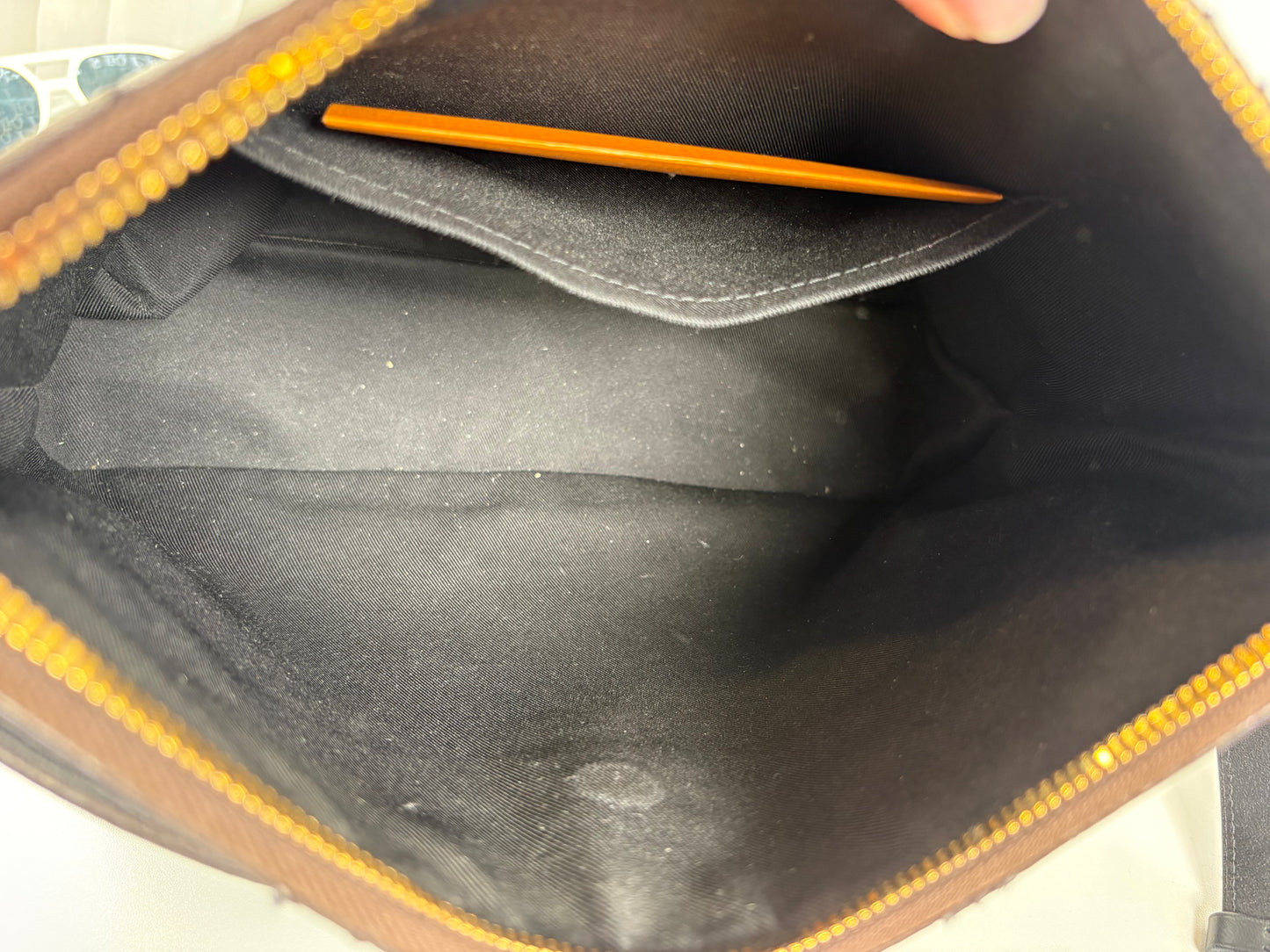 Pre-Owned LOUIS VUITTON Odeon Handbag, Monogram, MM