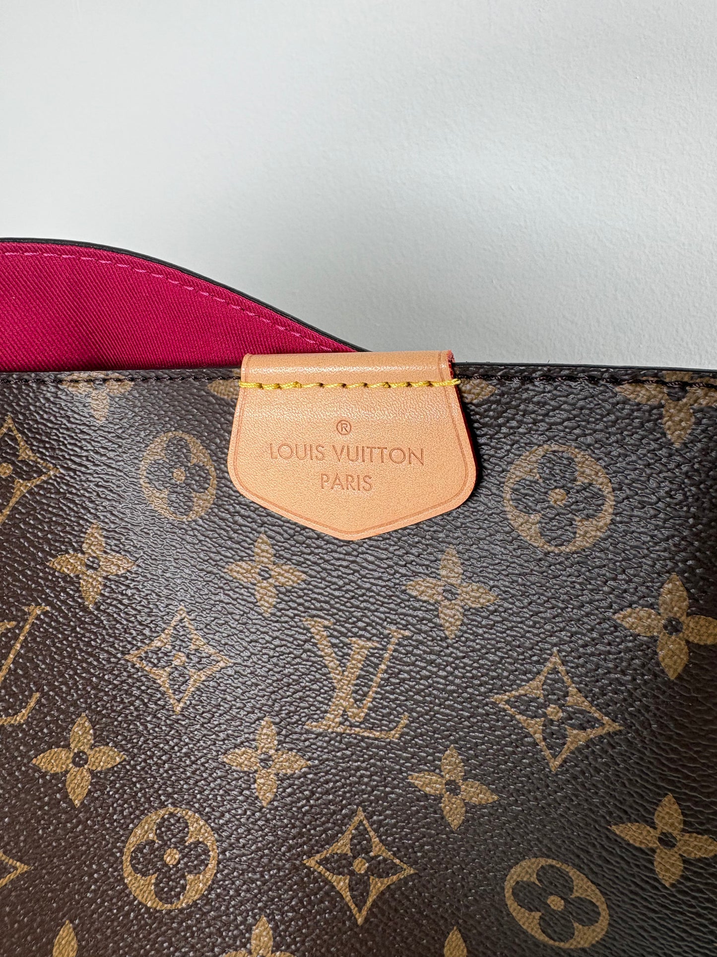 Pre-Owned LOUIS VUITTON Graceful Handbag, Monogram, MM