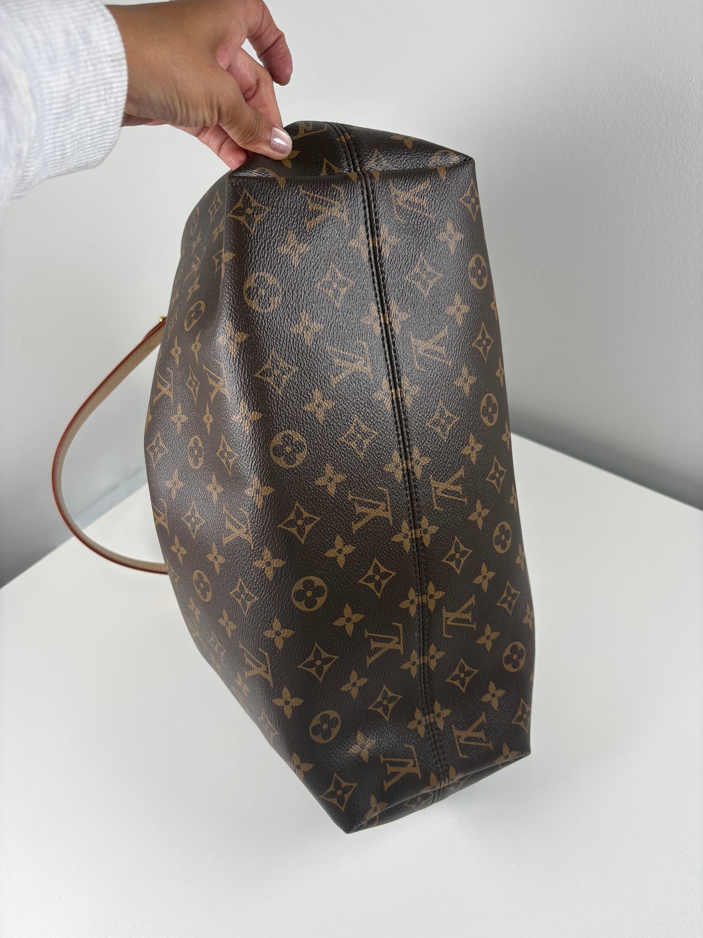 Pre-Owned LOUIS VUITTON Graceful Handbag, Monogram, MM