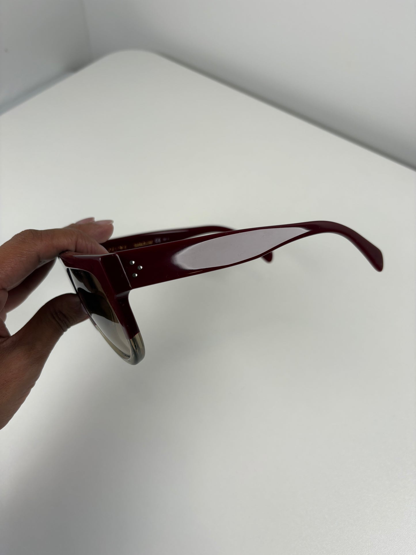 Pre-Owned CELINE Burgundy Sunglasses