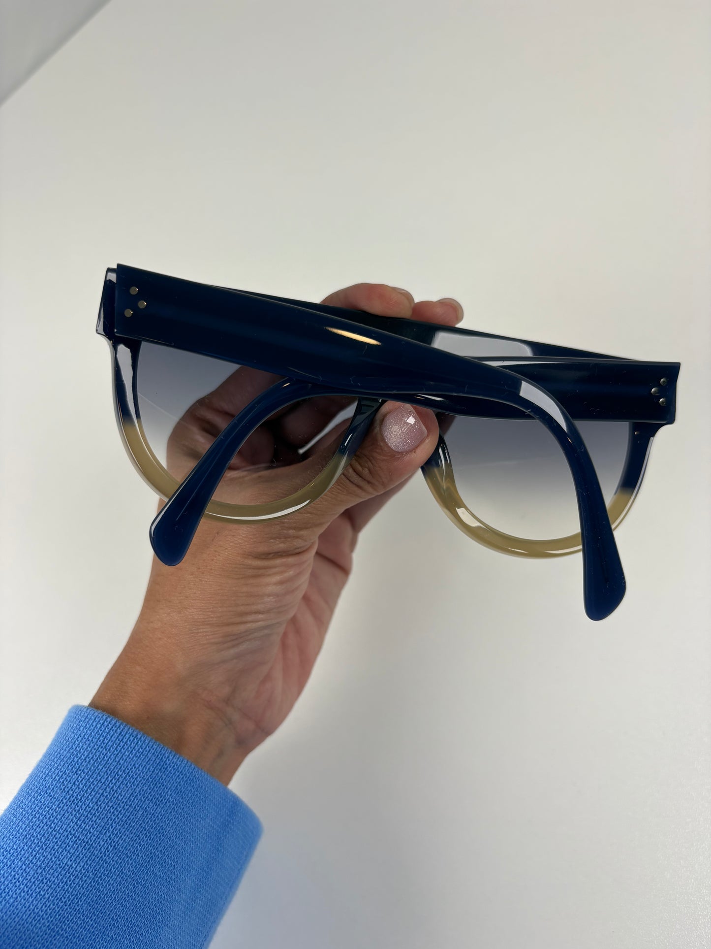 Pre-Owned CELINE Blue/Beige Sunglasses