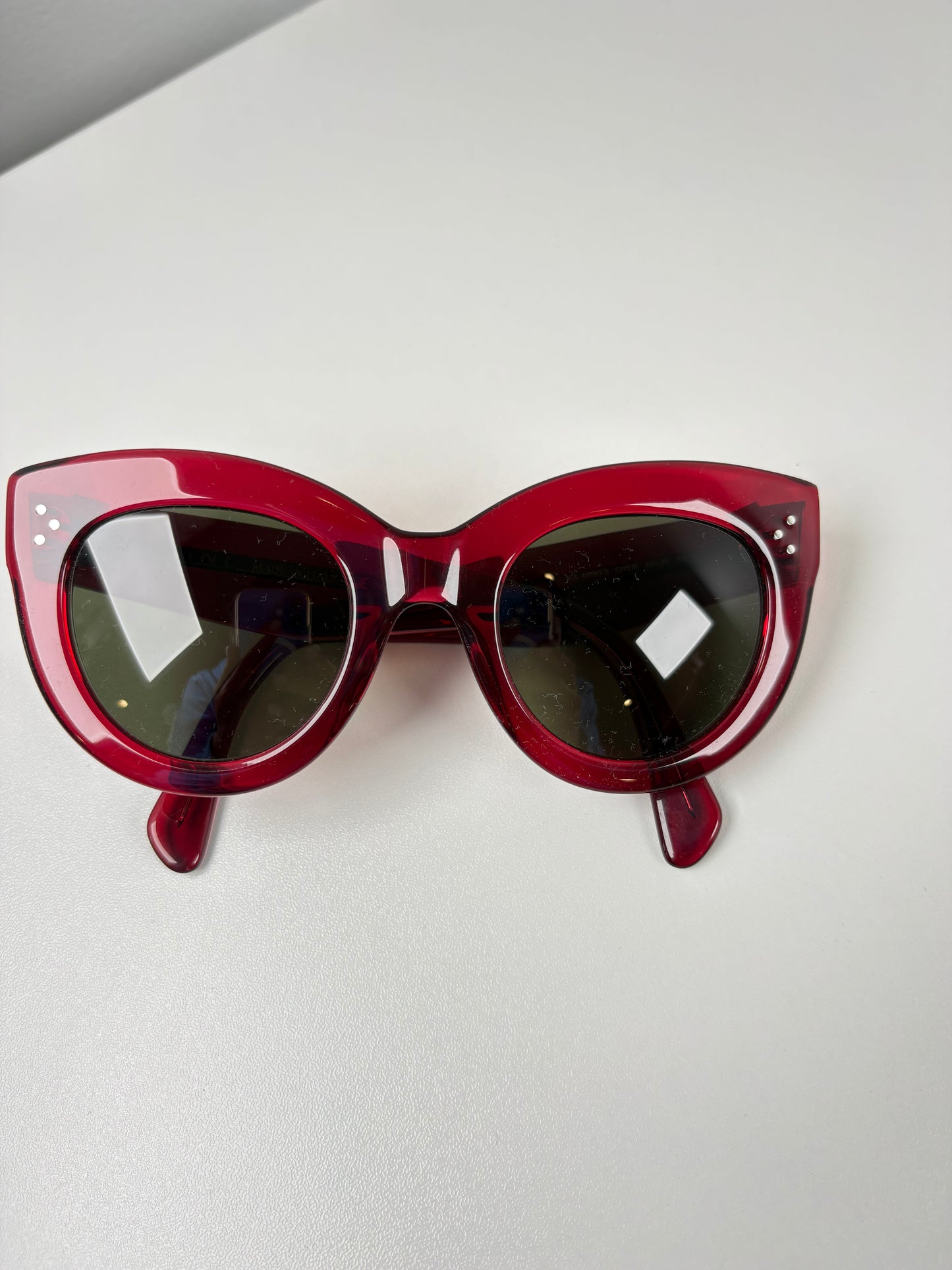 Pre-Owned CELINE Circular Sunglasses, Red