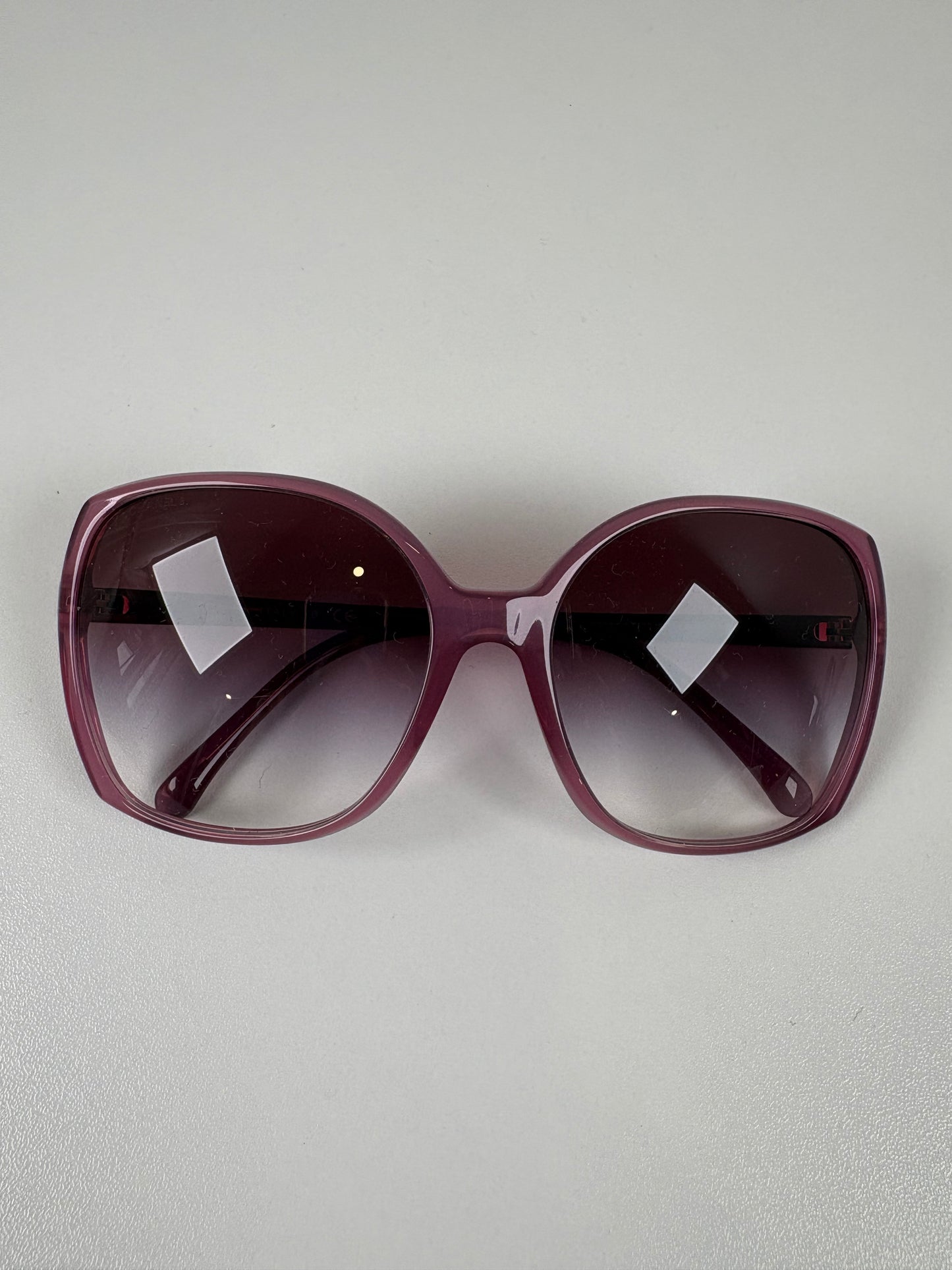 Pre-Owned CHANEL™ Square Pink Sunglasses