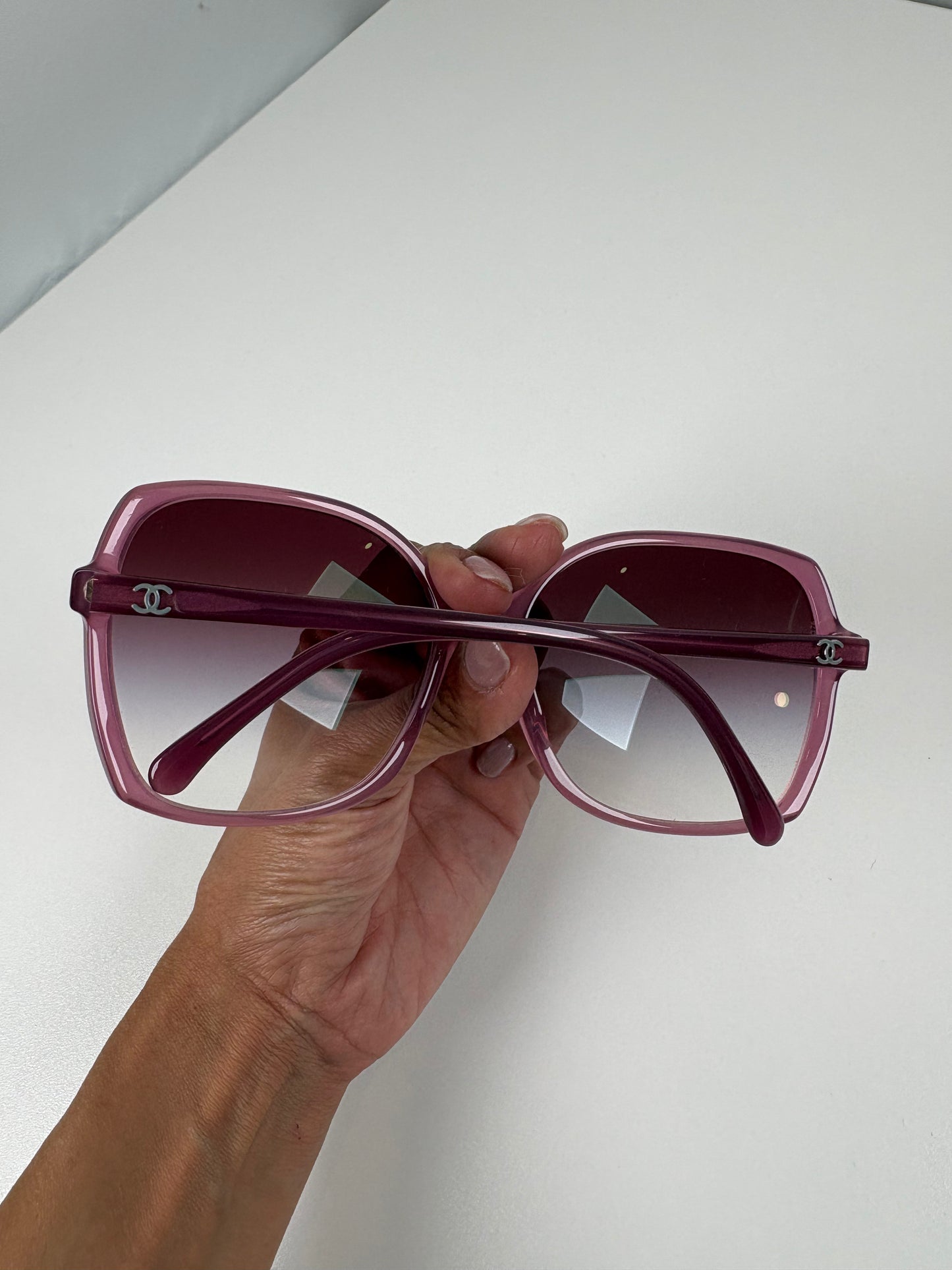Pre-Owned CHANEL™ Square Pink Sunglasses