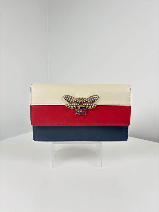 Pre-Owned GUCCI Queen Margaret Wallet on Chain, White/Blue/Red