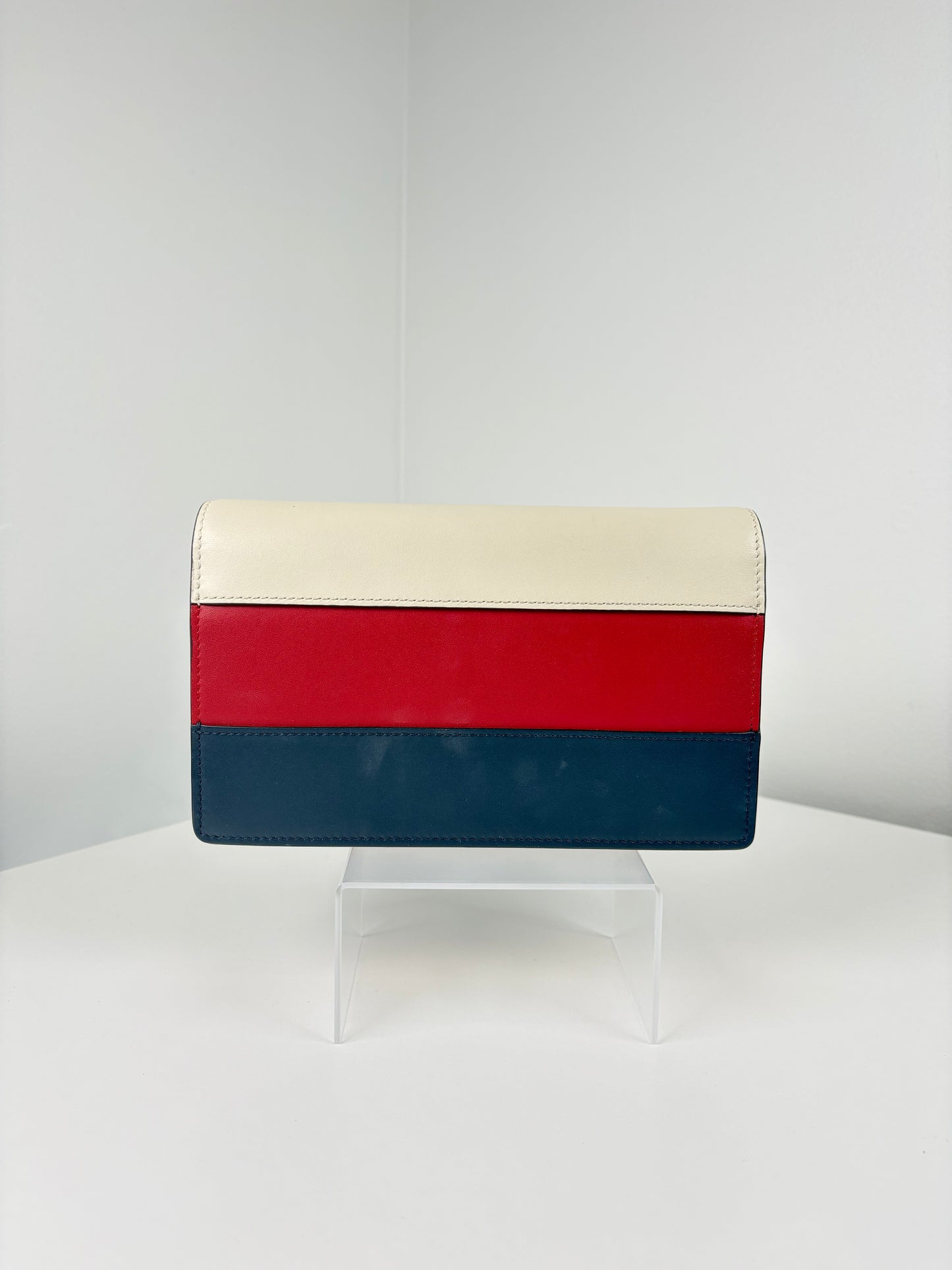 Pre-Owned GUCCI Queen Margaret Wallet on Chain, White/Blue/Red
