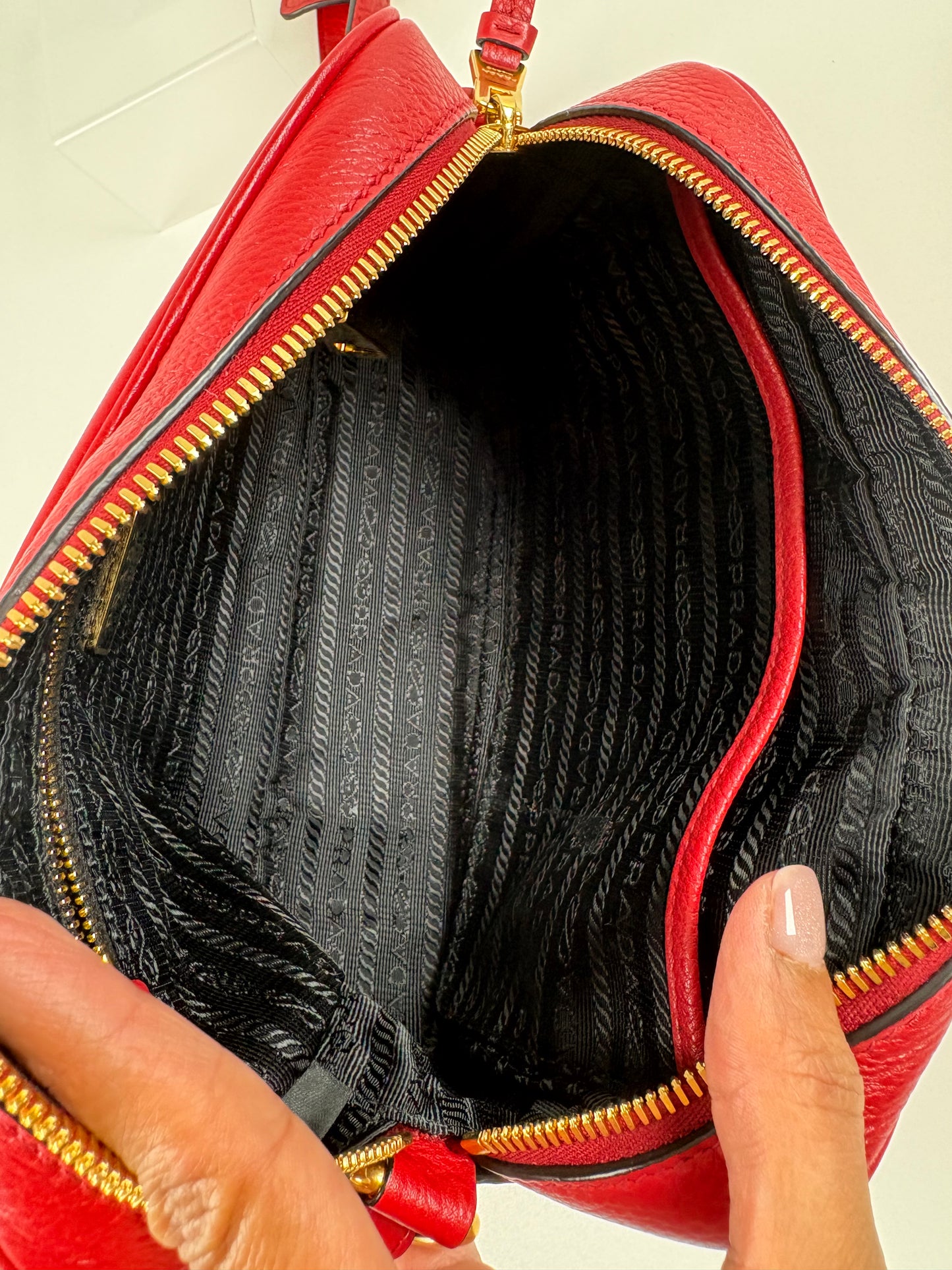 Pre-Owned PRADA Vitello Phenix Camera Handbag, Red