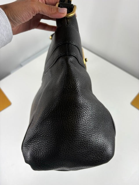Pre-Owned Gucci Pebbled Leather Ride Tote Bag