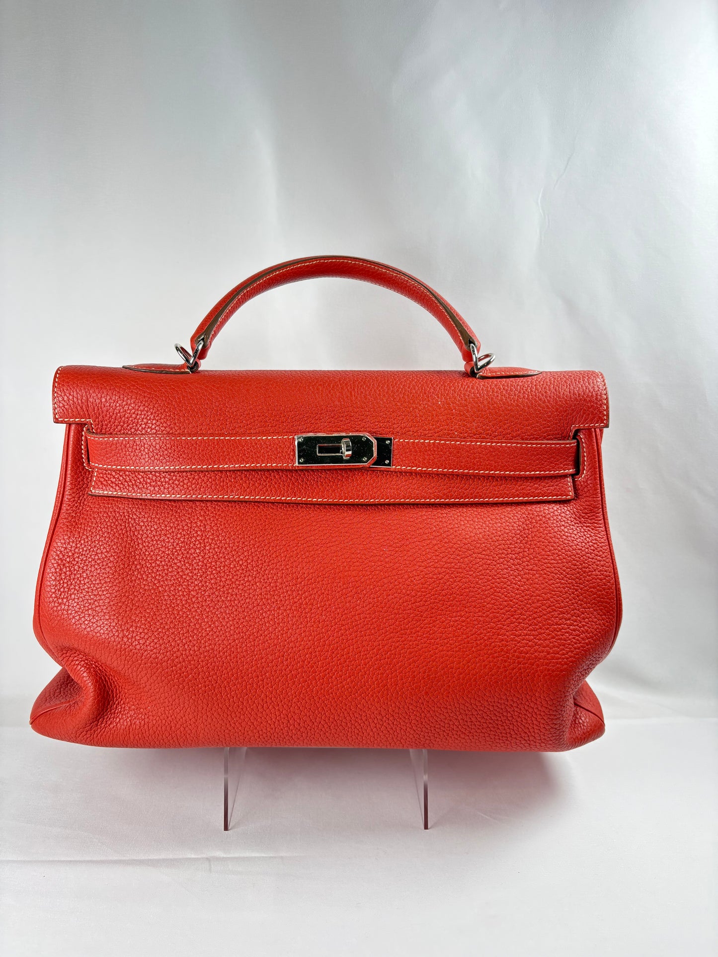Pre-Owned HERMES Kelly 40 Coral, Clemence Leather Handbag