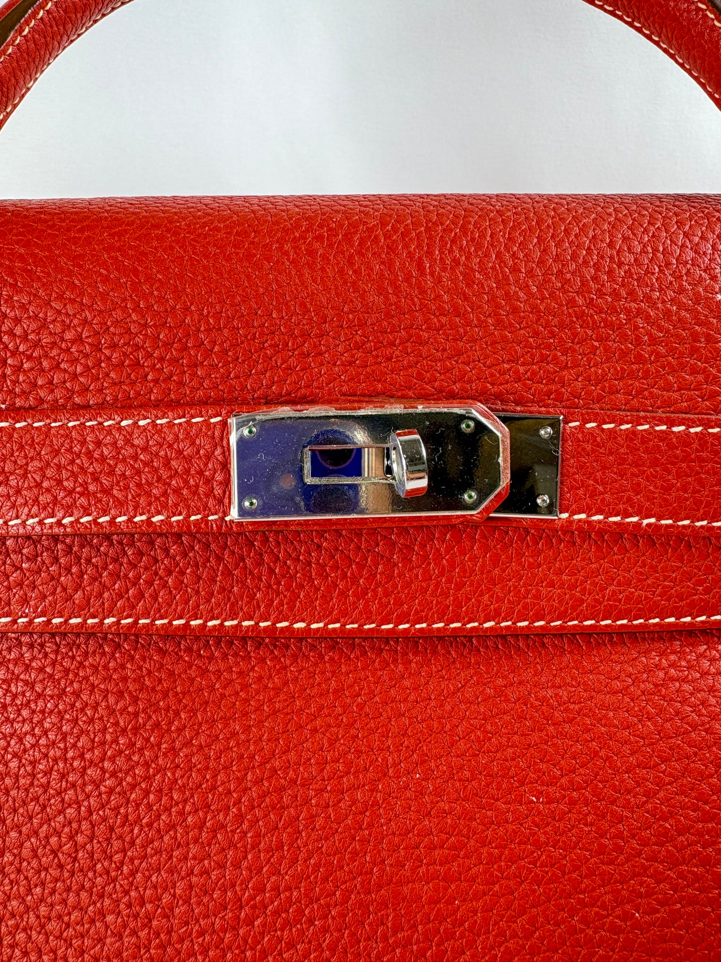 Pre-Owned HERMES Kelly 40 Coral, Clemence Leather Handbag