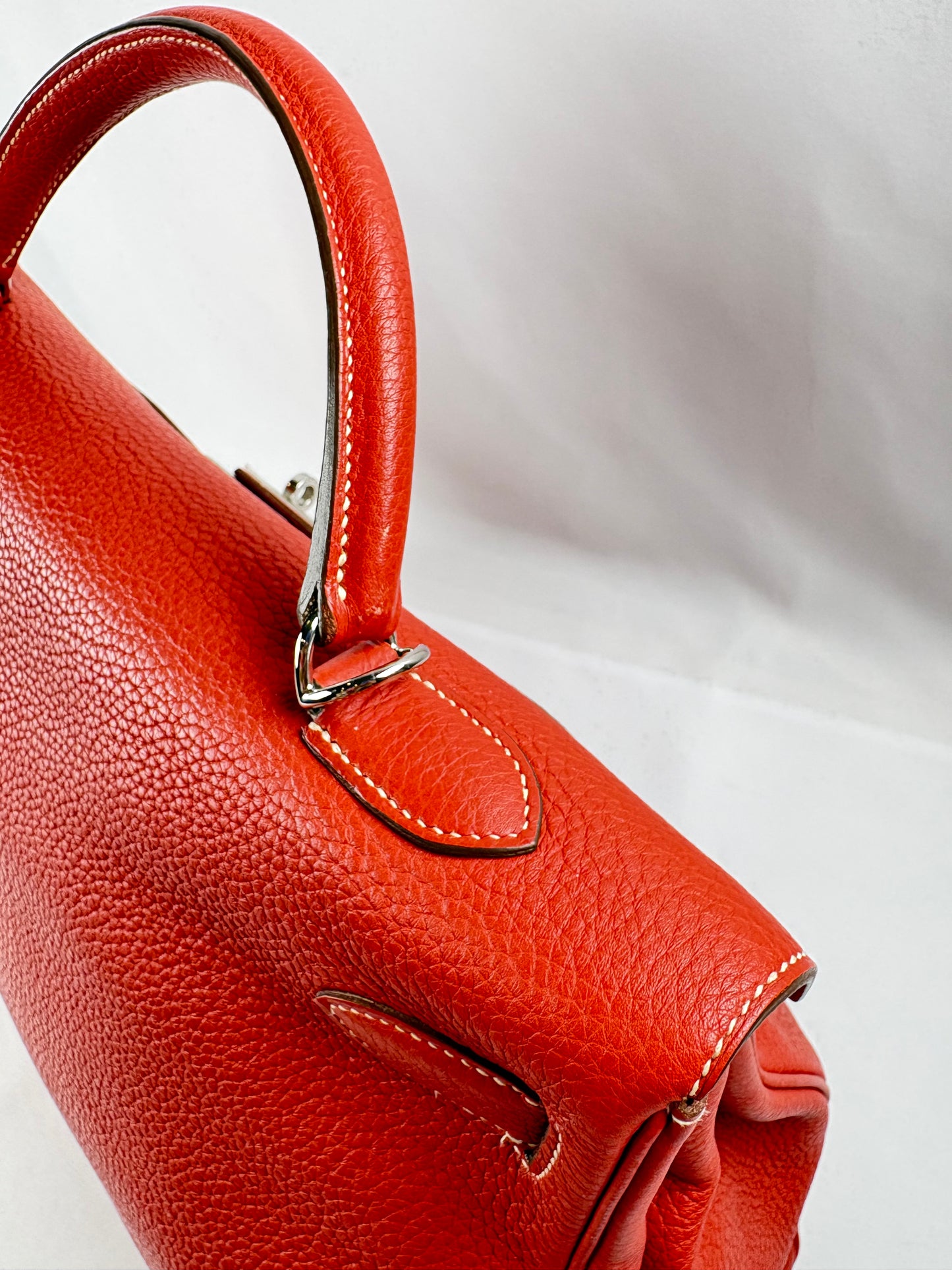 Pre-Owned HERMES Kelly 40 Coral, Clemence Leather Handbag