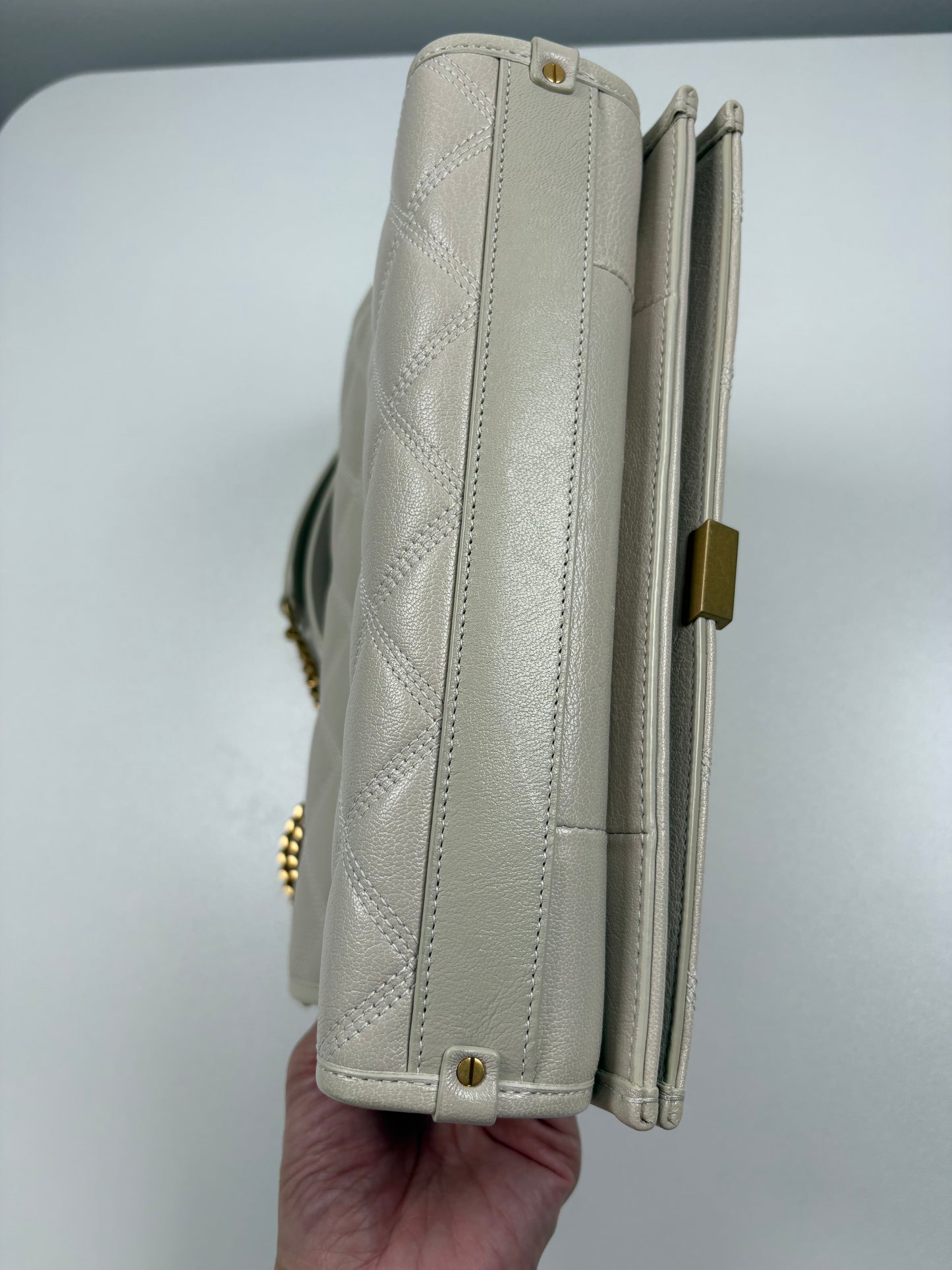 Pre-Owned SAINT LAURENT Quilted Leather Becky Chain Handbag, Ivory, Small
