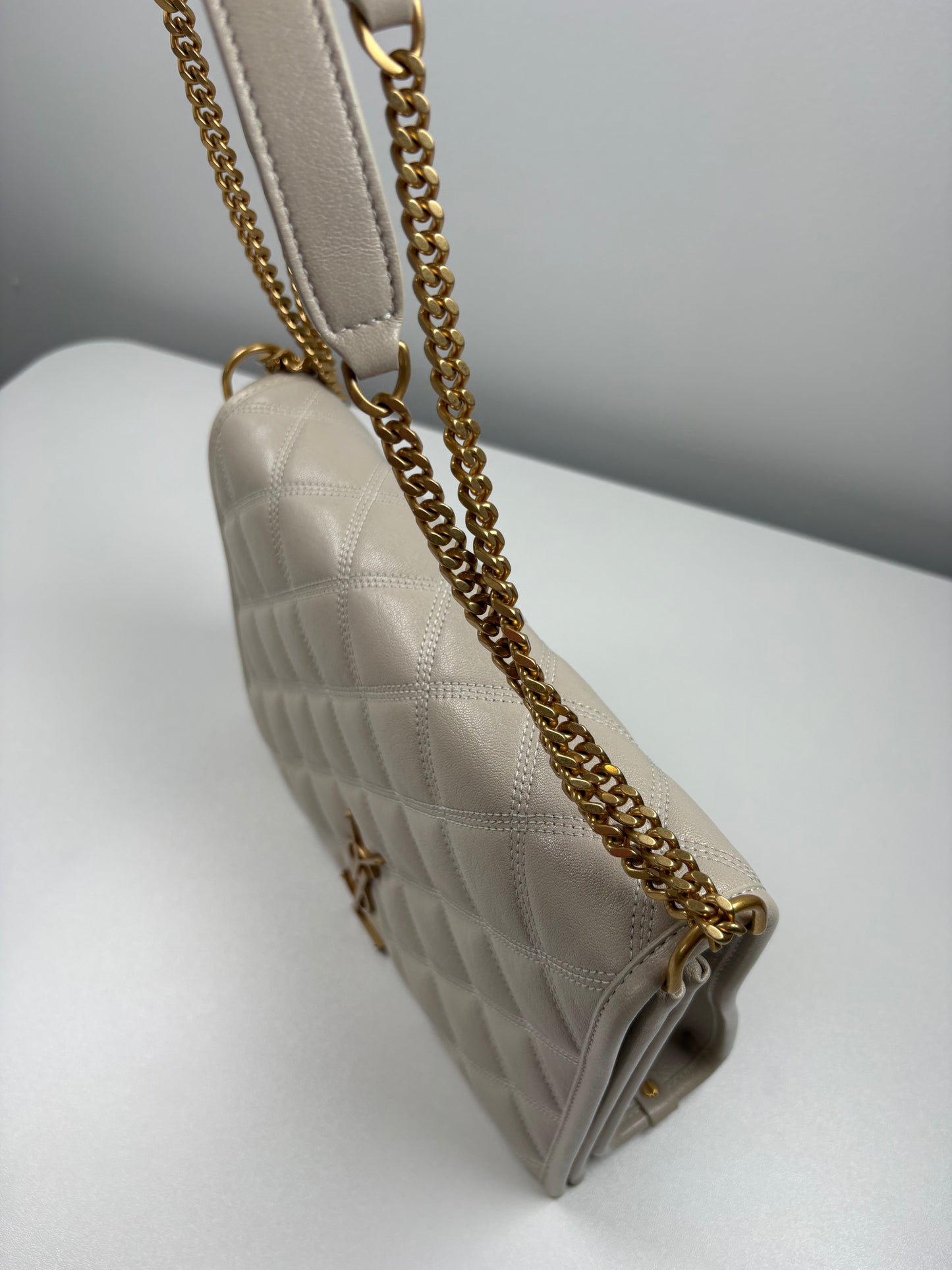 Pre-Owned SAINT LAURENT Quilted Leather Becky Chain Handbag, Ivory, Small