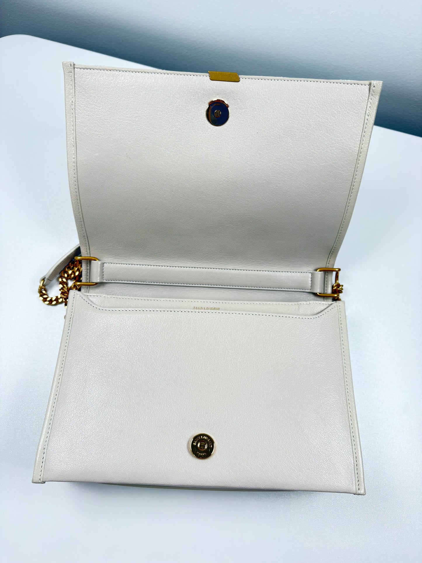 Pre-Owned SAINT LAURENT Quilted Leather Becky Chain Handbag, Ivory, Small