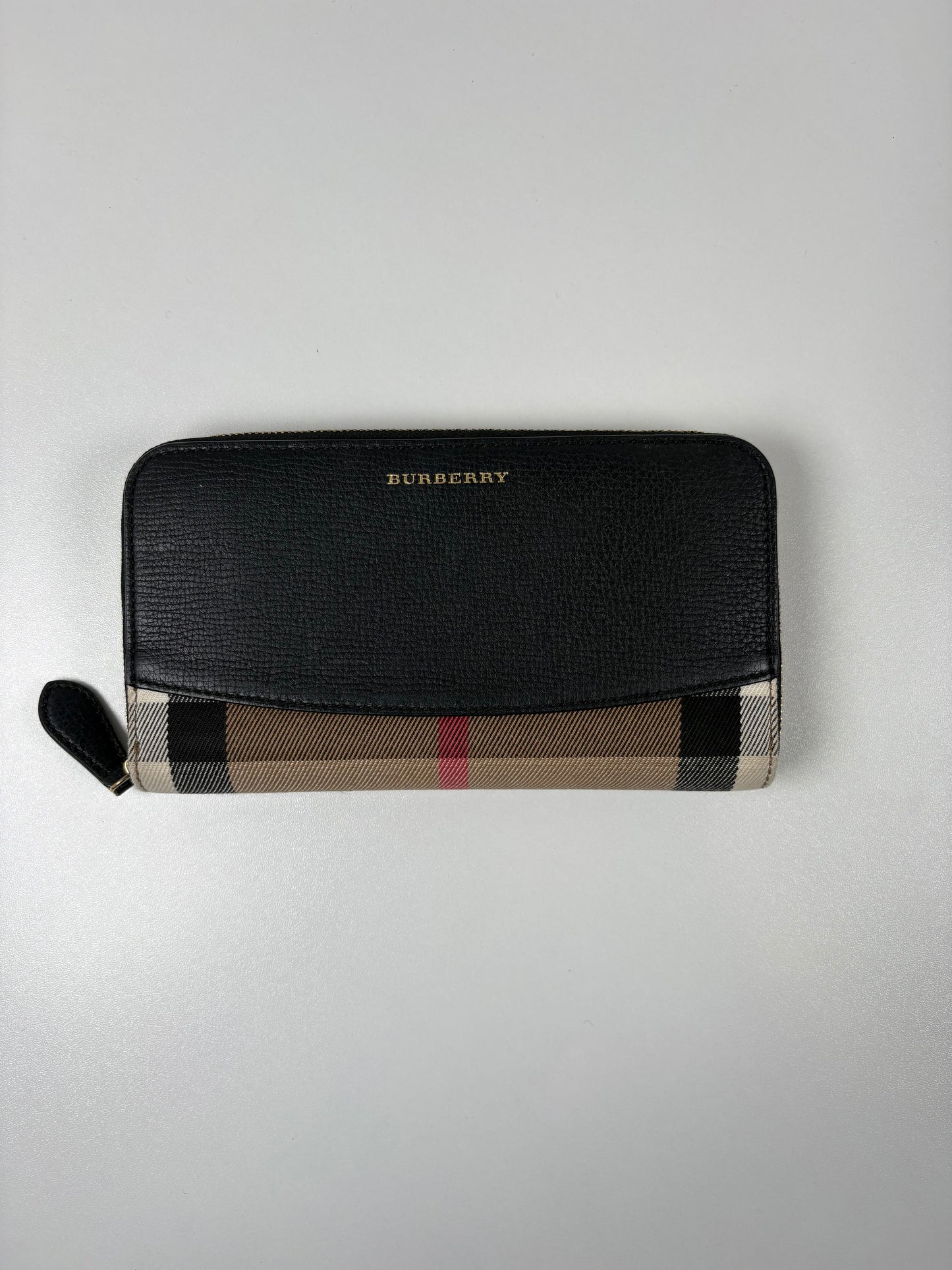 Pre-Owned BURBERRY Derby Continental Zip Around Wallet, Black/Check