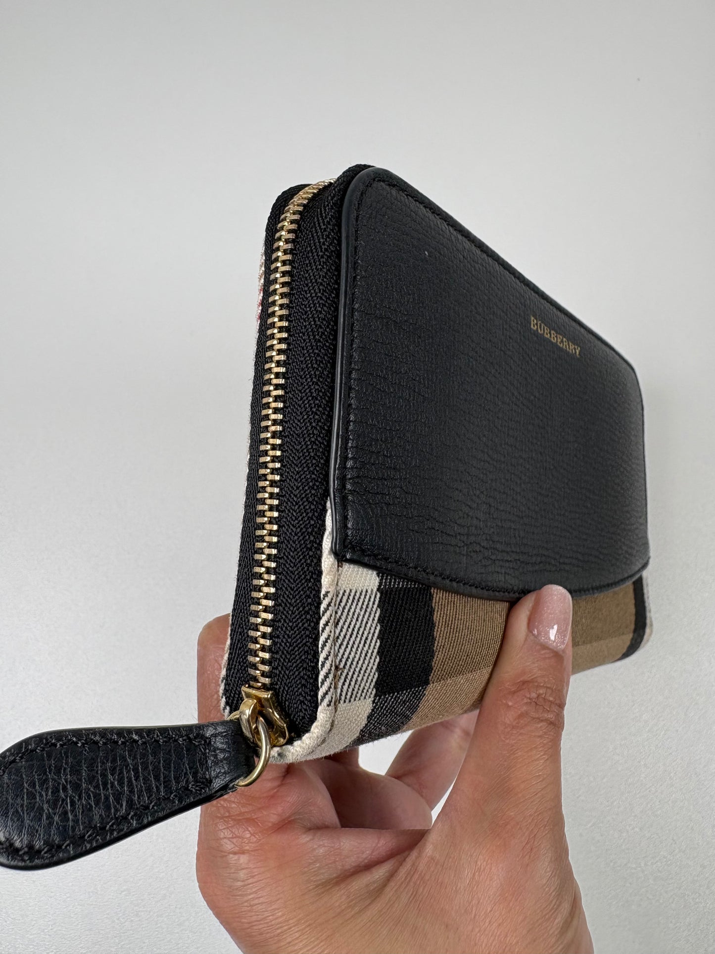 Pre-Owned BURBERRY Derby Continental Zip Around Wallet, Black/Check