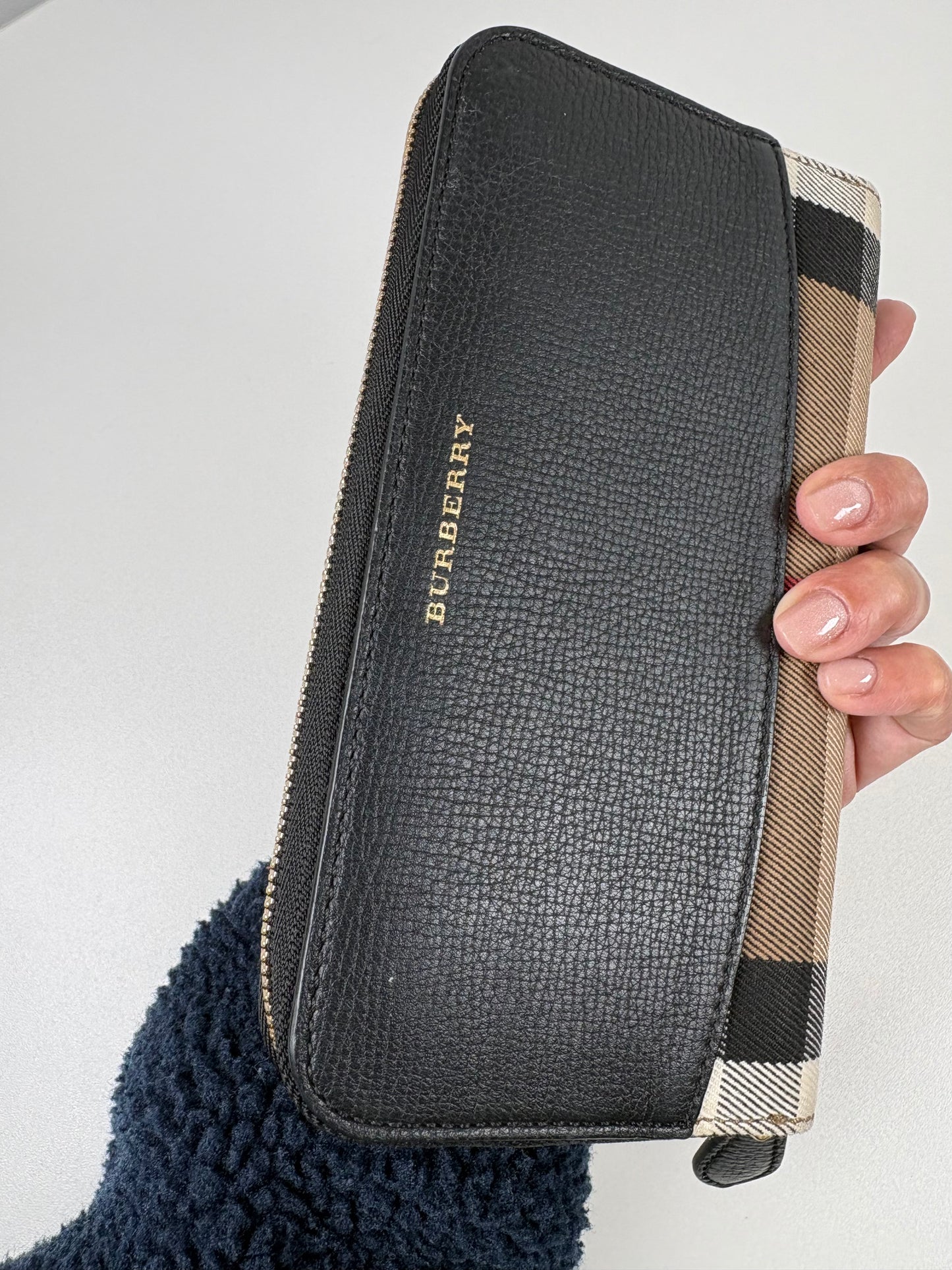 Pre-Owned BURBERRY Derby Continental Zip Around Wallet, Black/Check