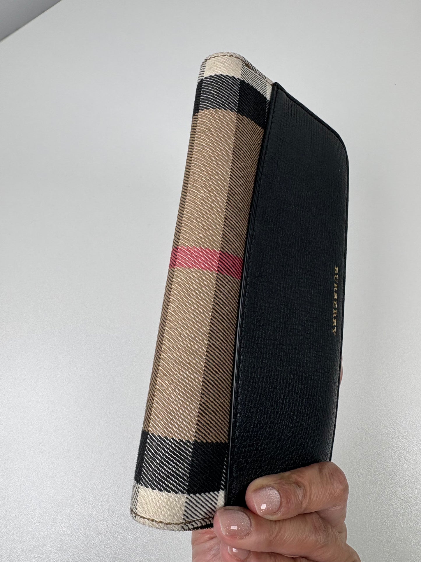 Pre-Owned BURBERRY Derby Continental Zip Around Wallet, Black/Check