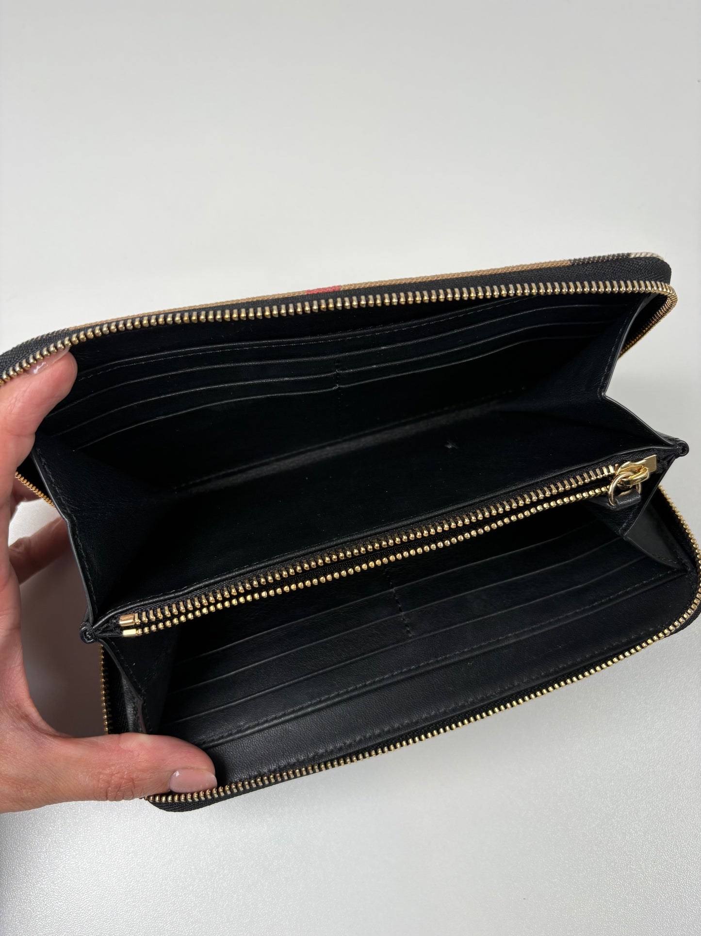 Pre-Owned BURBERRY Derby Continental Zip Around Wallet, Black/Check