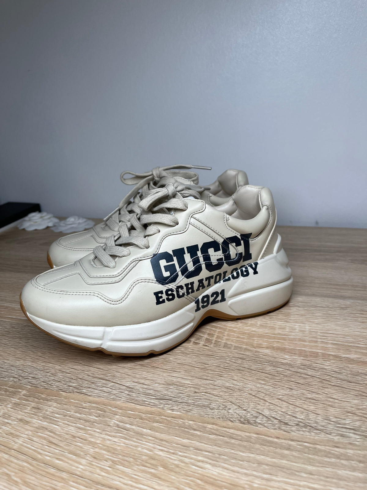 Pre-Owned GUCCI Rhython Beige Sneakers, 34