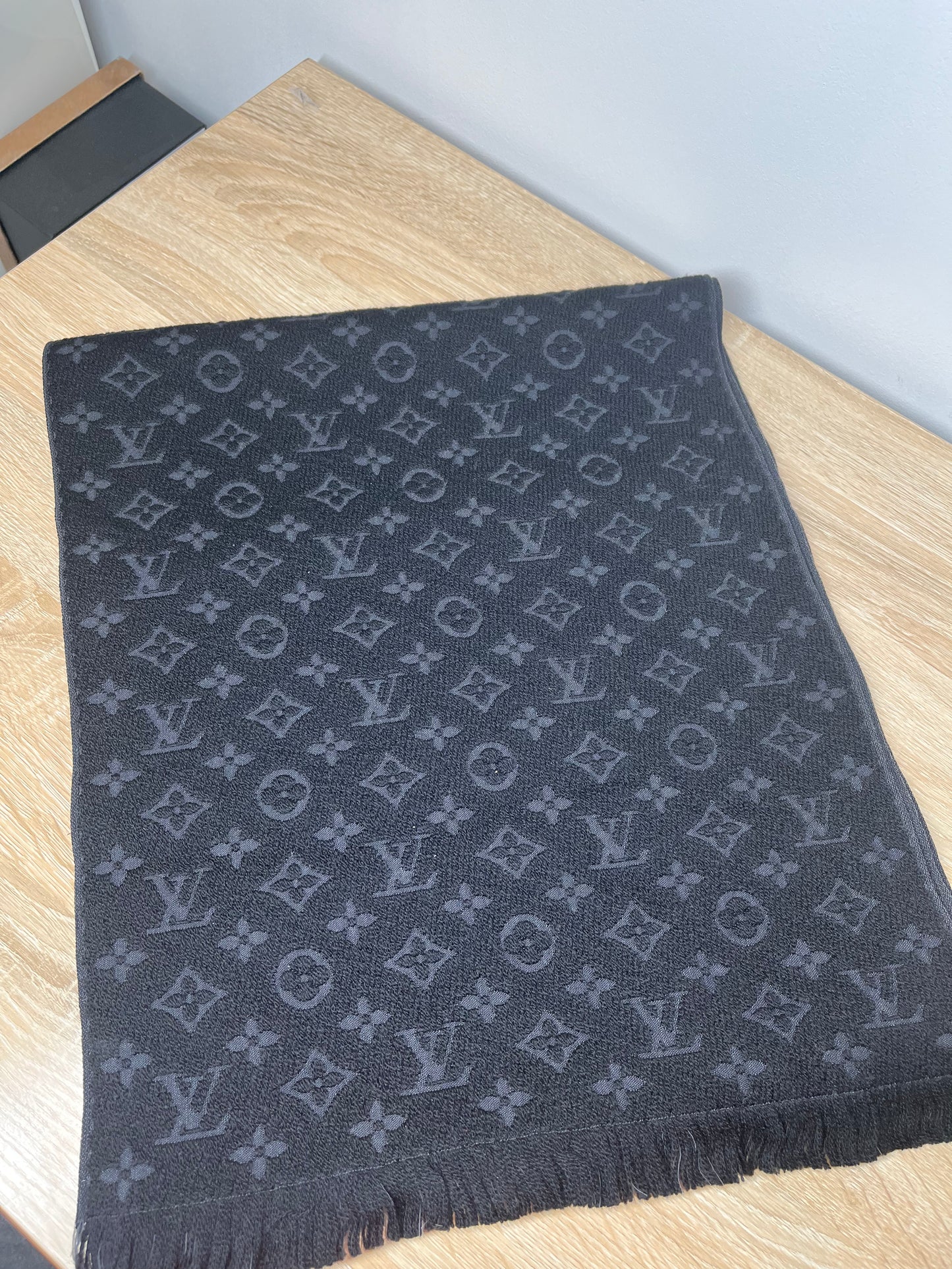 Pre-Owned LOUIS VUITTON Monogram Black Scarf, 72.8 x 15.4 inches