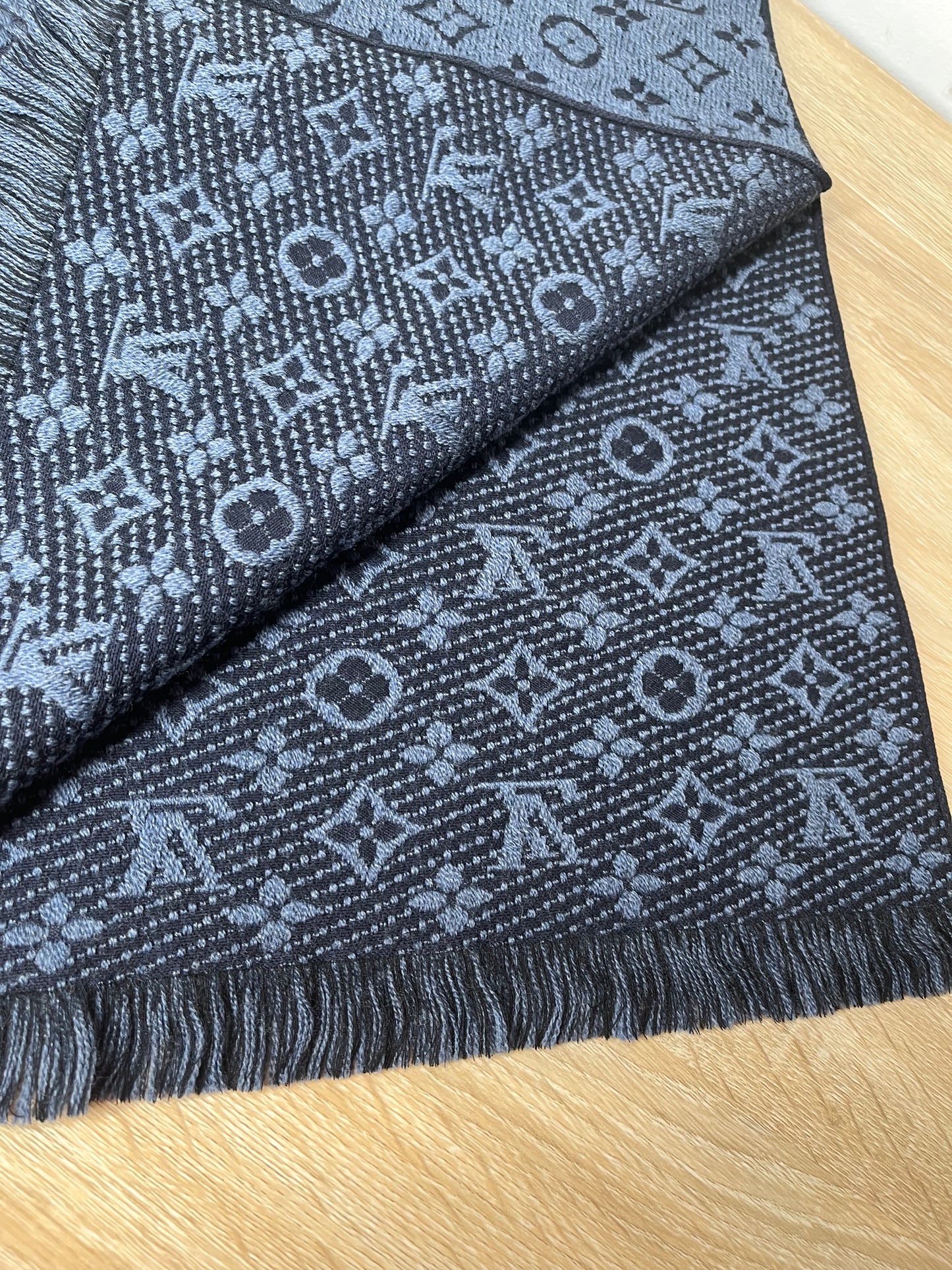 Pre-Owned LOUIS VUITTON Monogram Navy Blue Scarf, 72.8 x 15.4 inches